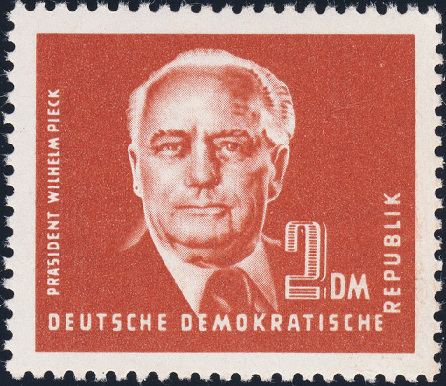 Timbre Allemagne orientale/R.D.A. (1950-1990) Y&T N°72A Timbre Allemagne orientale/R.D.A. (1950-1990) Y&T N°72A